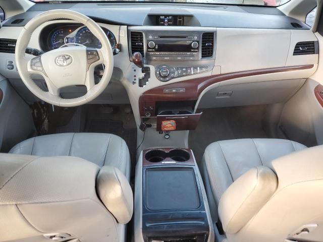 2012 Toyota Sienna XLE