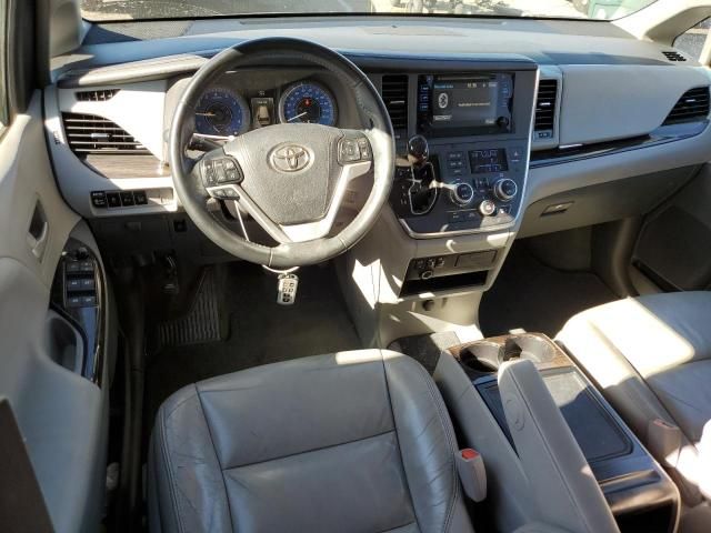 2015 Toyota Sienna XLE