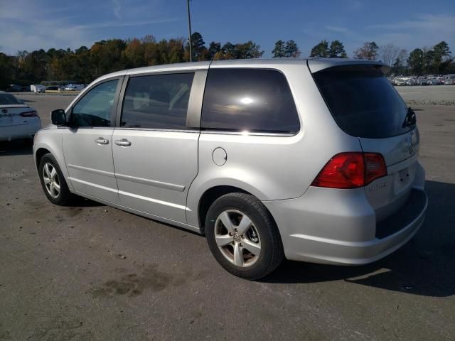 2010 Volkswagen Routan SE