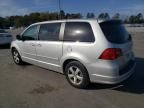 2010 Volkswagen Routan SE