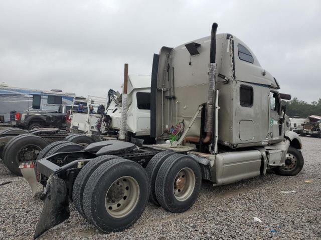 2012 Peterbilt 587