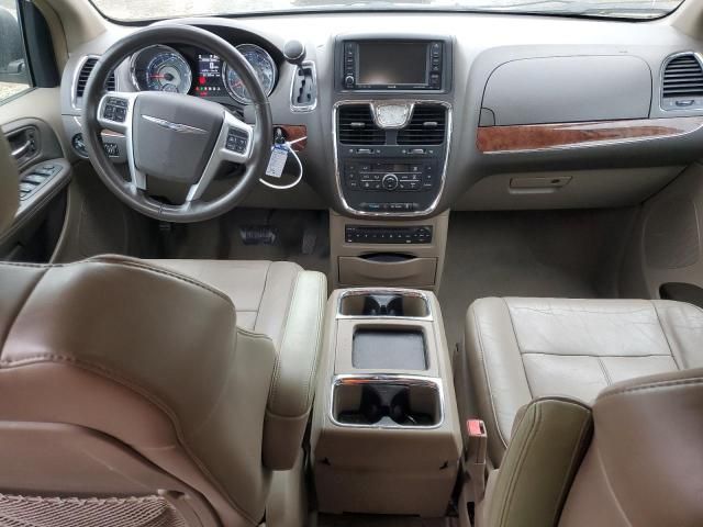 2011 Chrysler Town & Country Limited