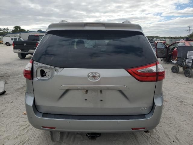 2017 Toyota Sienna XLE