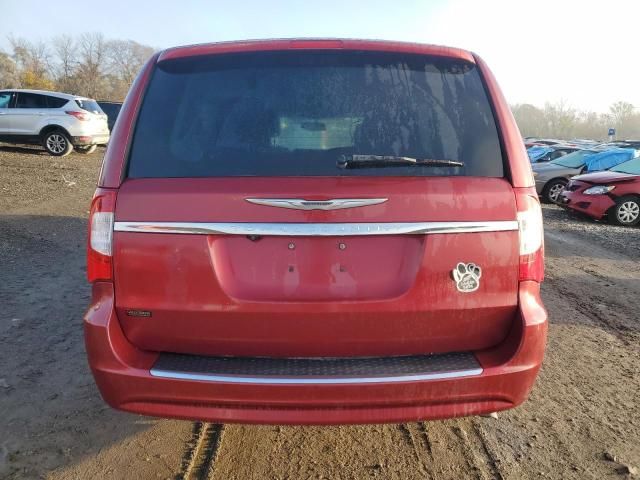 2013 Chrysler Town & Country Touring