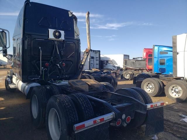 2008 Freightliner Cascadia 125