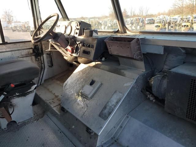 2009 Freightliner Chassis M Line WALK-IN Van