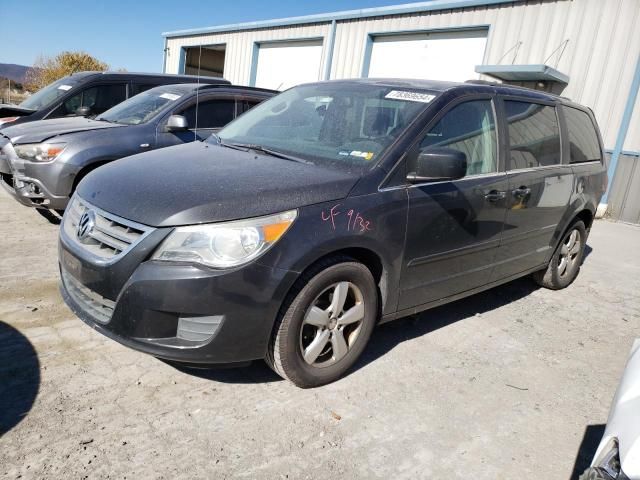 2011 Volkswagen Routan SE