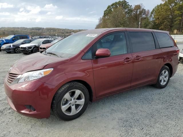 2015 Toyota Sienna LE