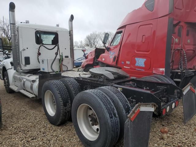 2018 Kenworth Construction T880