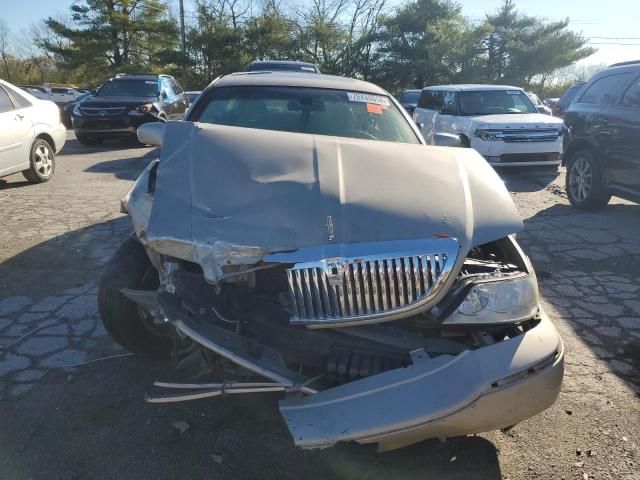 2006 Lincoln Town Car Signature Limited