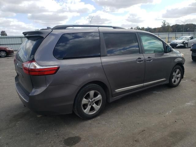 2018 Toyota Sienna LE