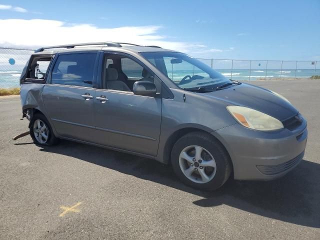 2004 Toyota Sienna CE