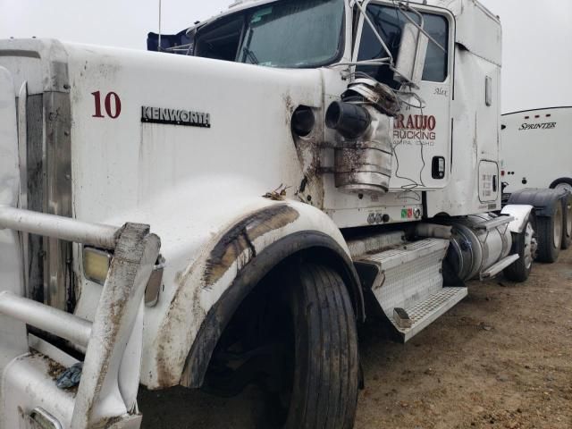 2014 Kenworth Construction W900