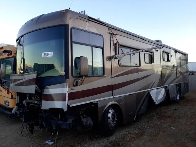 2004 Winnebago 2004 Freightliner Chassis X Line Motor Home