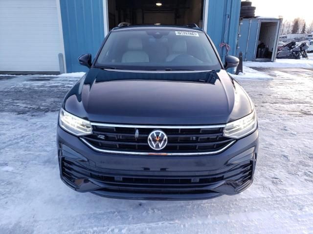 2023 Volkswagen Tiguan SE R-LINE Black