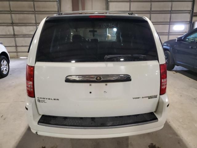 2010 Chrysler Town & Country Touring