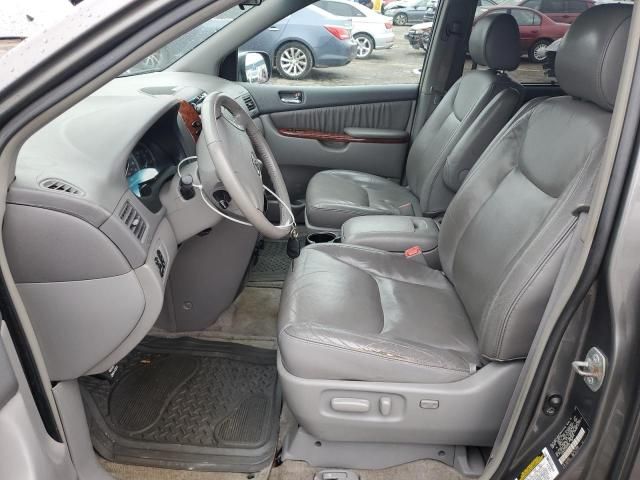 2005 Toyota Sienna XLE