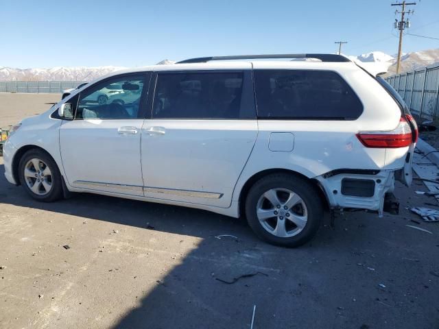 2015 Toyota Sienna LE