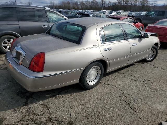 2000 Lincoln Town Car Executive