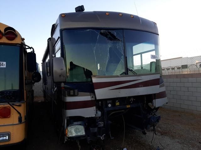 2004 Winnebago 2004 Freightliner Chassis X Line Motor Home