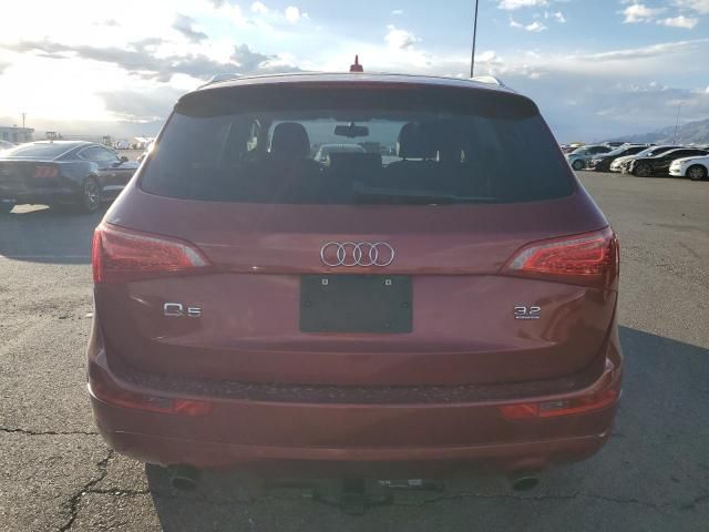 2010 Audi Q5 Premium Plus