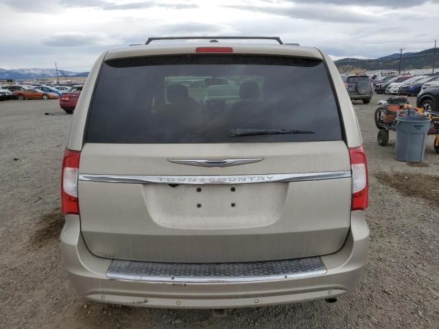 2012 Chrysler Town & Country Touring L