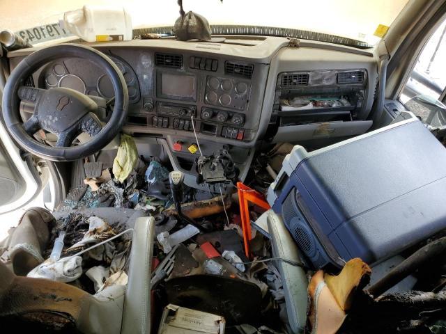 2017 Kenworth Construction T680