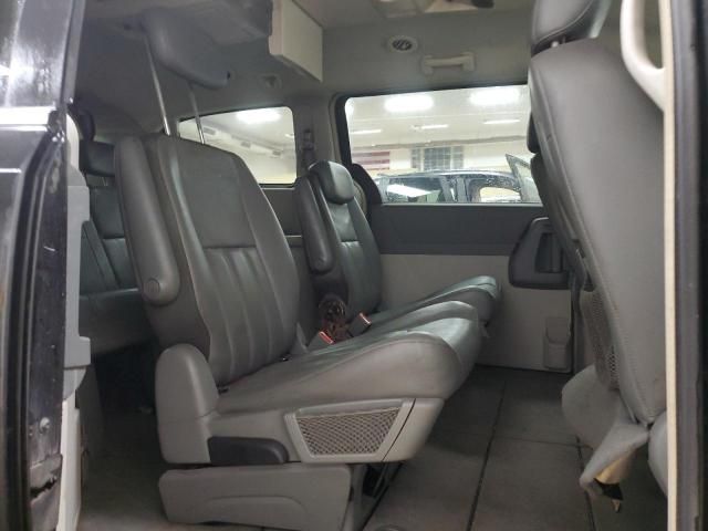 2010 Chrysler Town & Country Touring