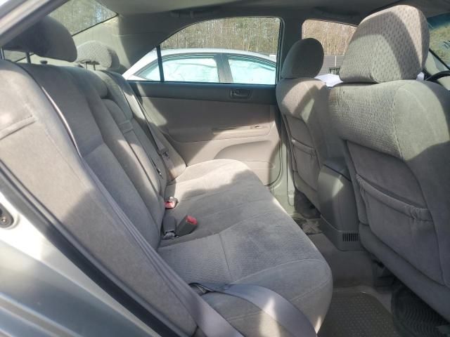 2004 Toyota Camry LE