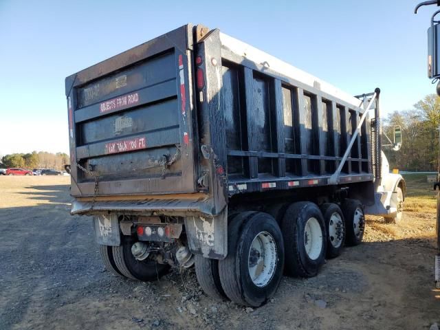 2014 Kenworth Construction T800