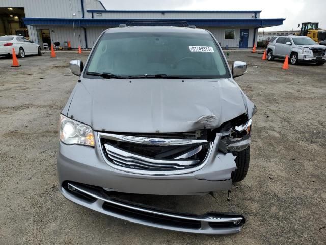 2016 Chrysler Town & Country Limited Platinum