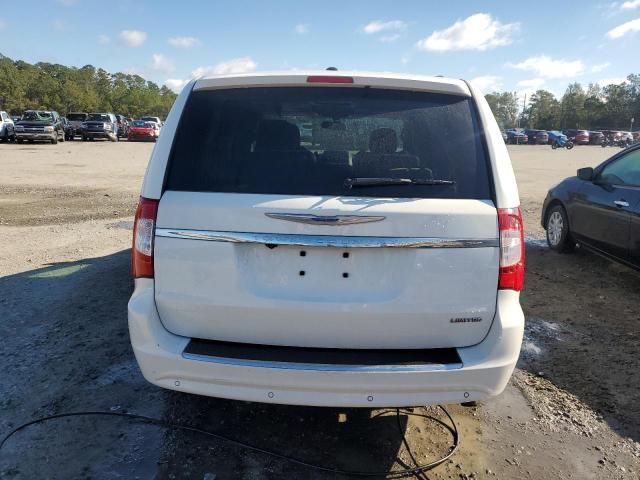 2012 Chrysler Town & Country Limited