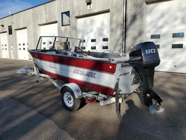 1993 Monark Boat