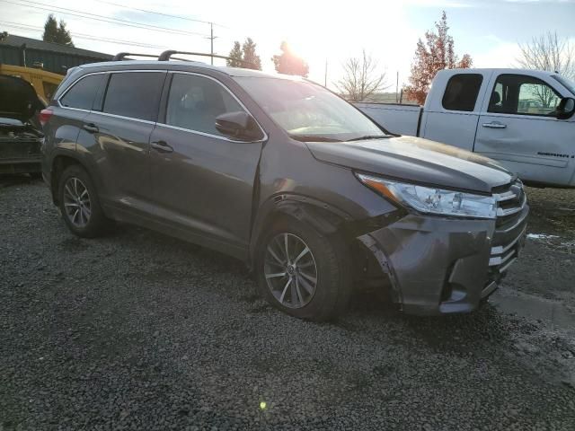 2019 Toyota Highlander SE