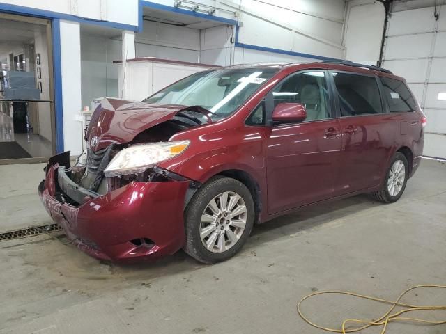 2013 Toyota Sienna LE