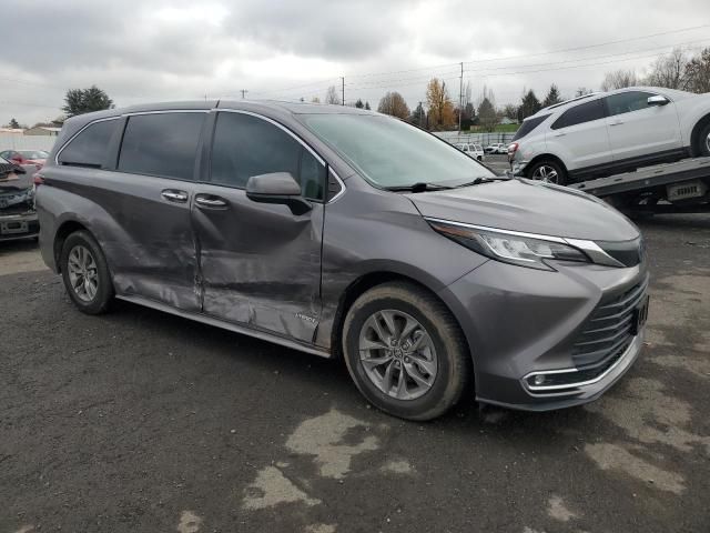 2021 Toyota Sienna XLE