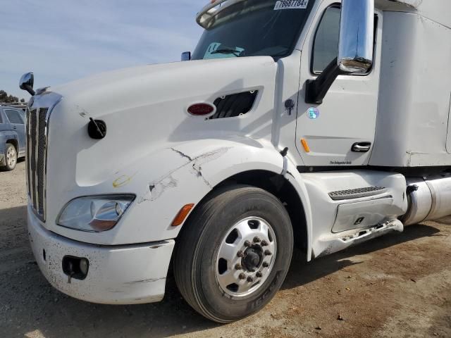 2019 Peterbilt 579