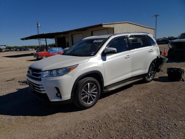 2019 Toyota Highlander SE