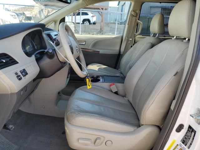 2014 Toyota Sienna XLE