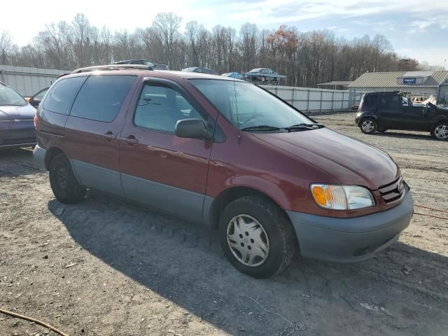 2002 Toyota Sienna LE