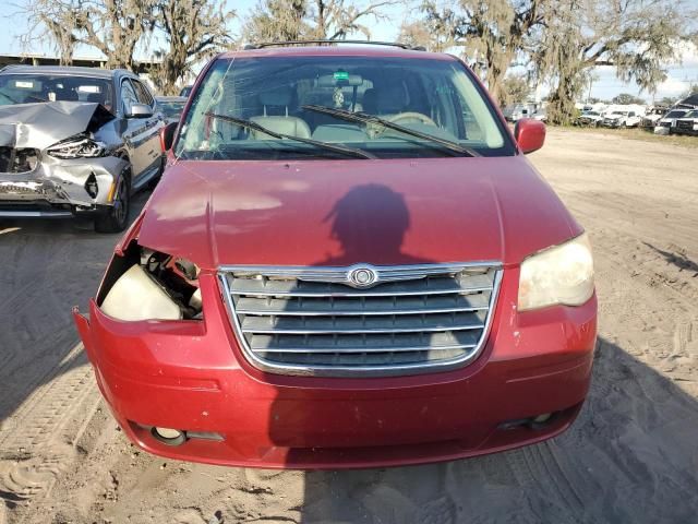 2009 Chrysler Town & Country Touring