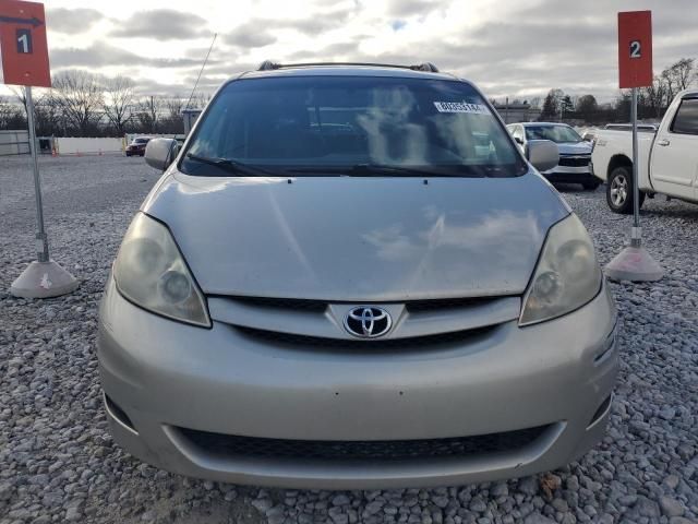 2008 Toyota Sienna XLE