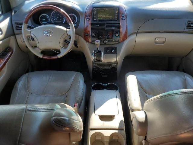 2004 Toyota Sienna XLE