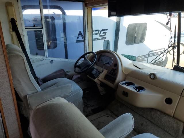 2003 Damon 2003 Workhorse Custom Chassis Motorhome Chassis W2