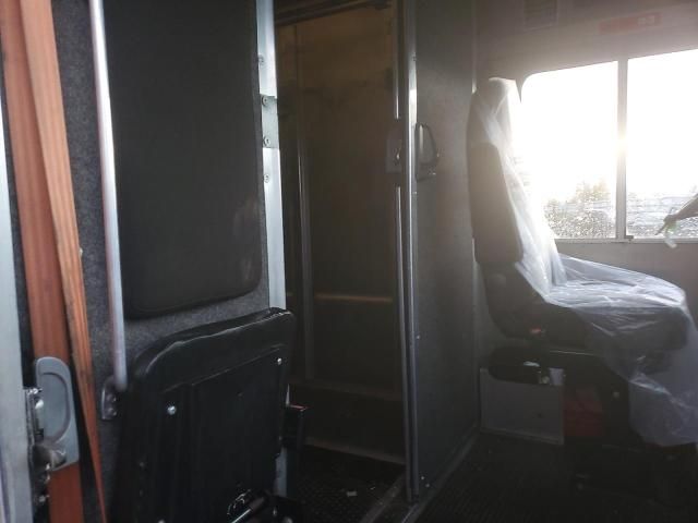 2007 Freightliner Chassis M Line WALK-IN Van