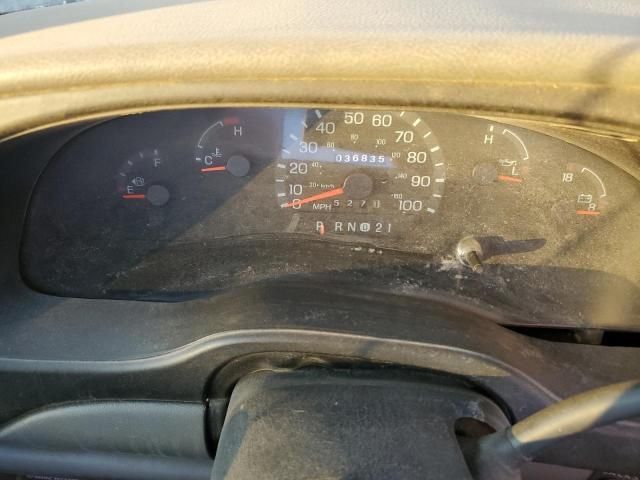2000 Ford Econoline E450 Super Duty Cutaway Van