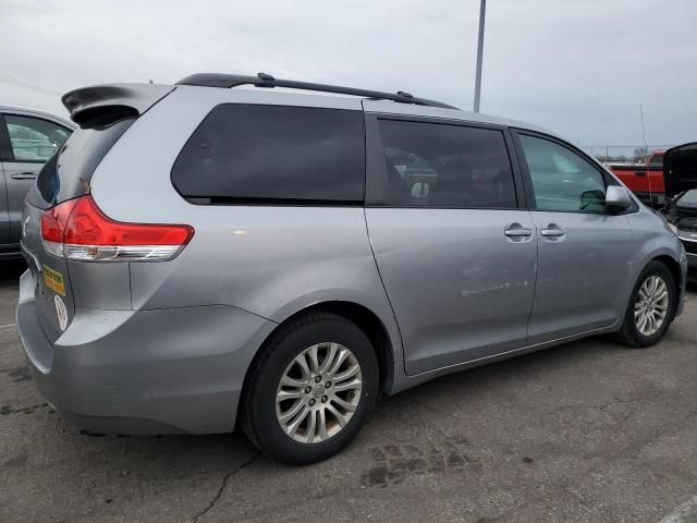 2011 Toyota Sienna XLE