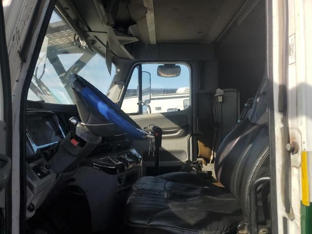 2006 Freightliner Columbia 112