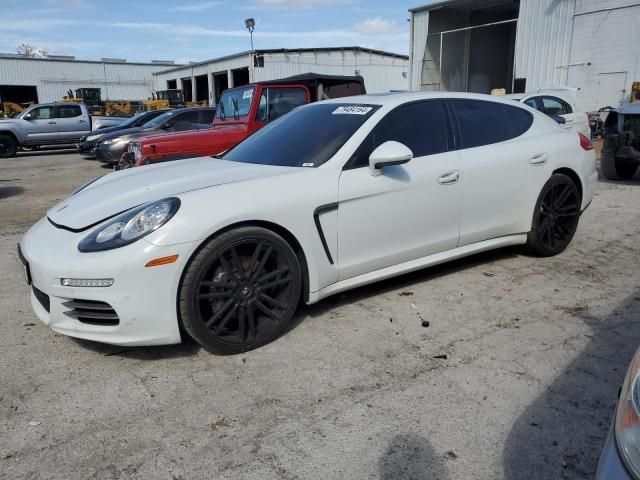 2015 Porsche Panamera 2