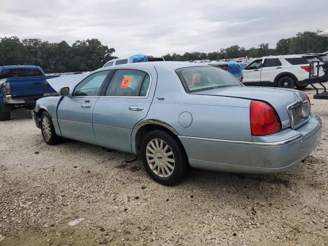 2005 Lincoln Town Car Signature Limited